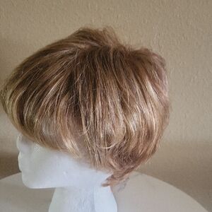 Raquel Welch Wig Strawberry Blonde Highlight Pixe Cut